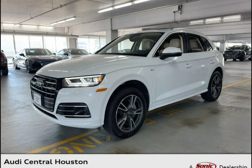 2020 Audi Q5 Premium Plus photo 1