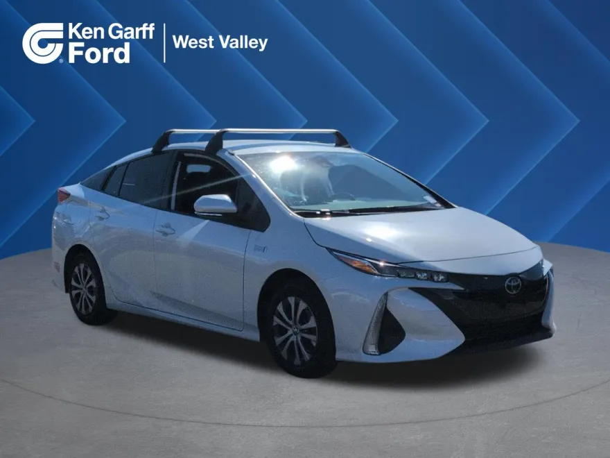 2022 Toyota Prius Prime XLE photo 1