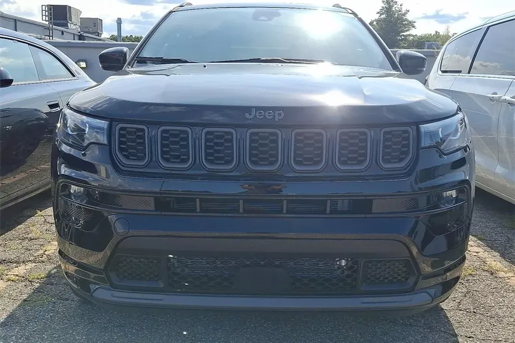 2025 Jeep Compass Limited photo 1