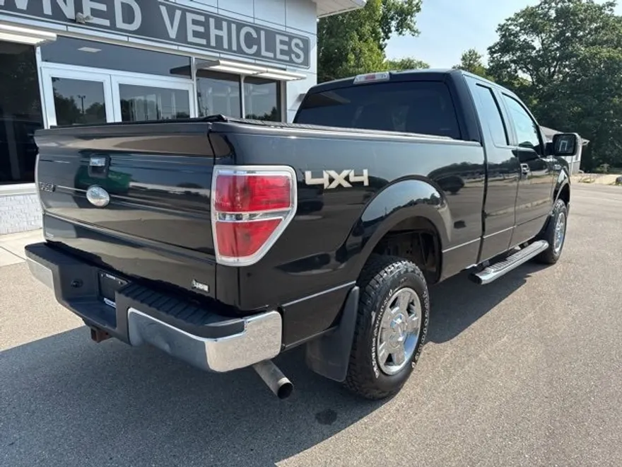 2011 Ford F-150 XL photo 1