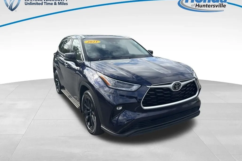 2021 Toyota Highlander XLE photo 1