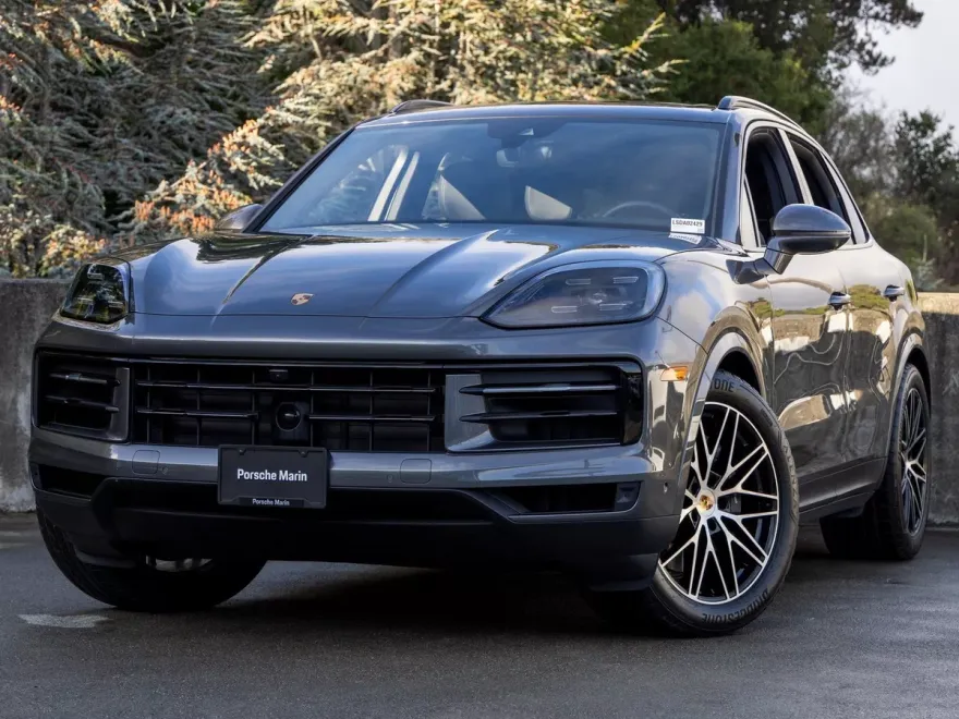 2025 Porsche Cayenne photo 1