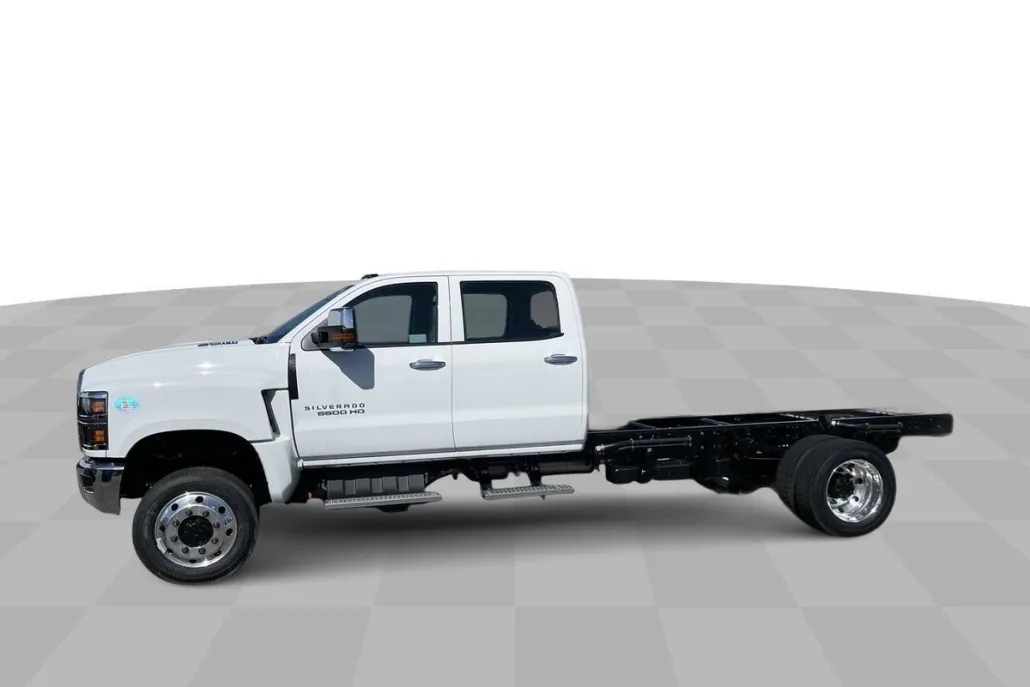 2024 Chevrolet Silverado 5500HD Work Truck photo 1