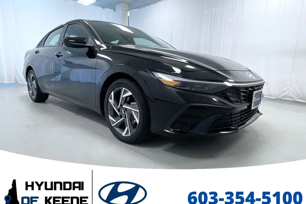 2025 Hyundai Elantra SEL Sport photo 1