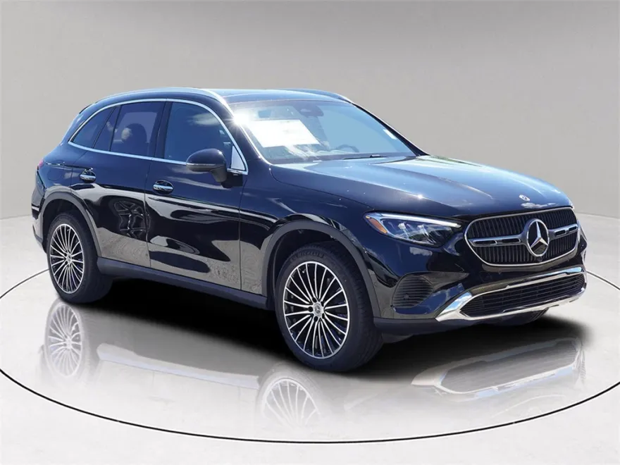 2026 Mercedes Benz GLC 300 photo 1