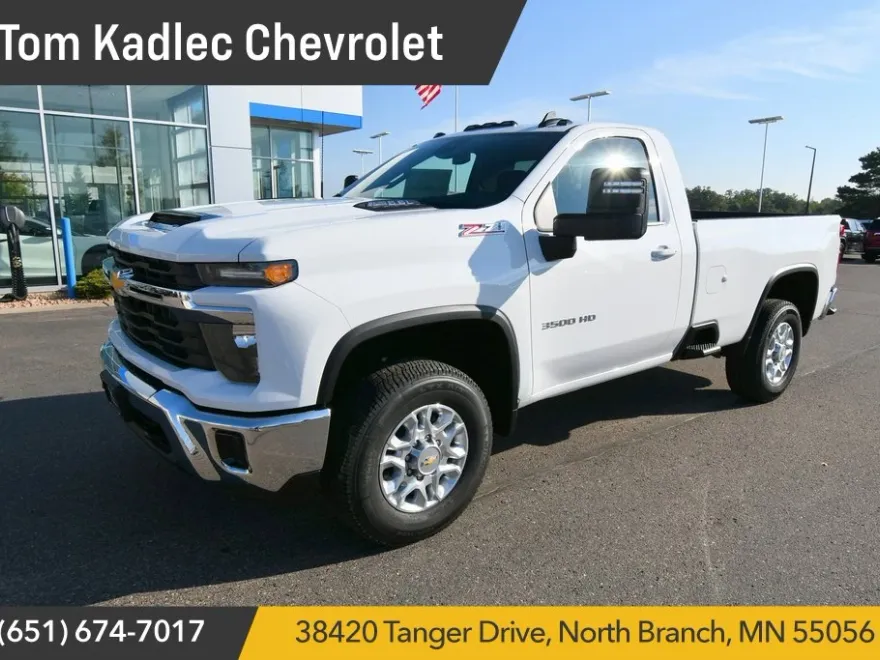 2026 Chevrolet Silverado 3500HD LT photo 1