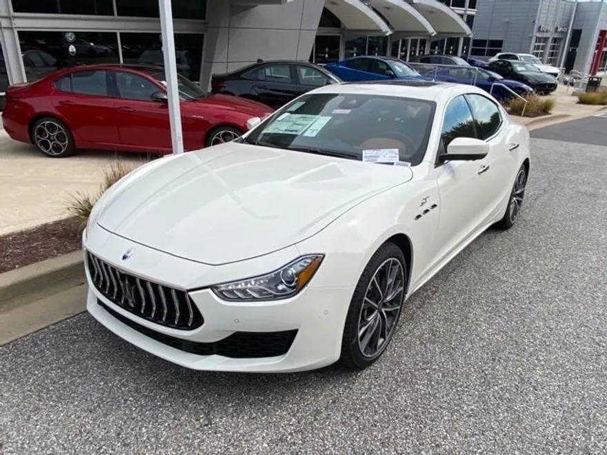 2023 Maserati Ghibli GT photo 2