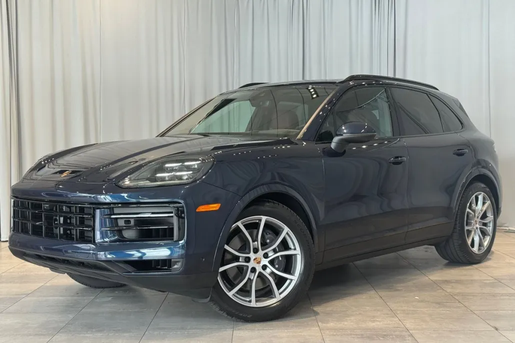 2025 Porsche Cayenne photo 1