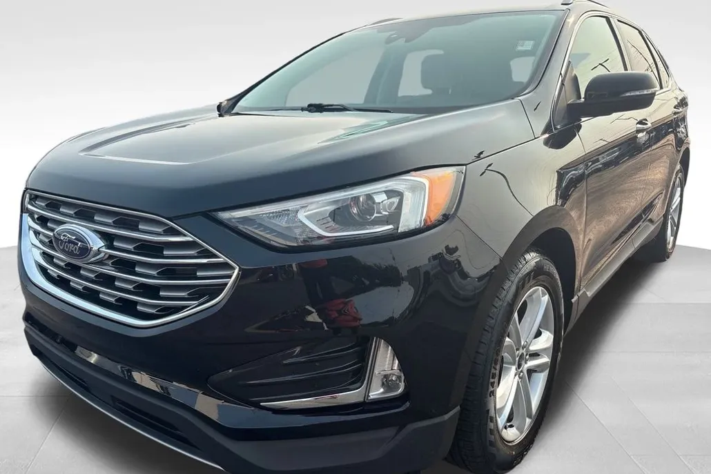 2020 Ford Edge SEL photo 1