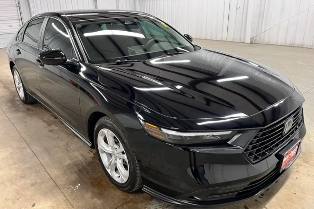 2024 Honda Accord LX photo 1