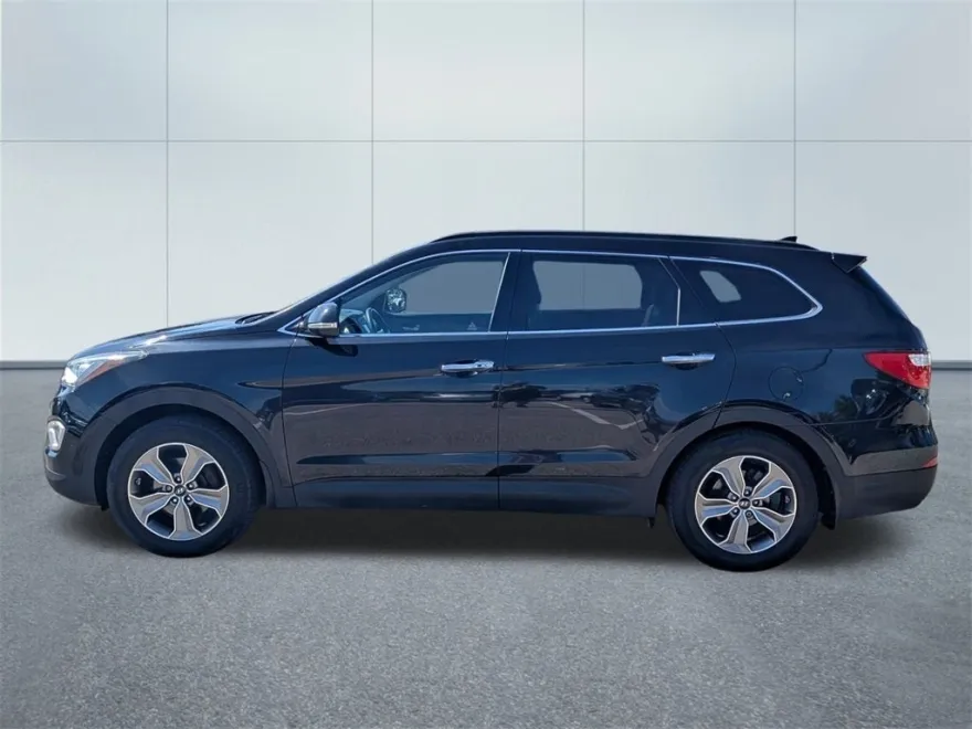 2014 Hyundai Santa Fe GLS photo 1