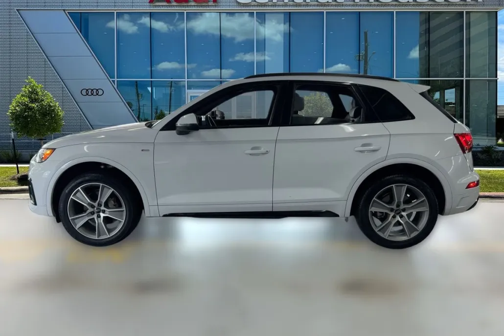 2025 Audi Q5 S line Premium photo 1