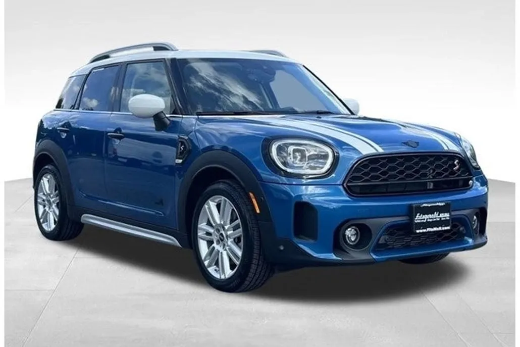 2023 Mini Countryman ALL4 S photo 1