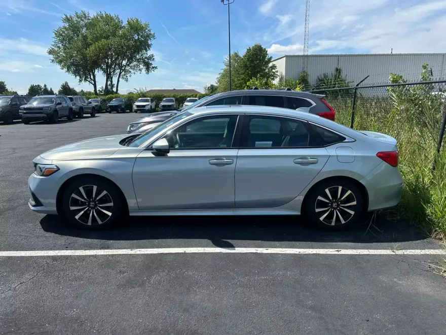 2022 Honda Civic EX photo 1