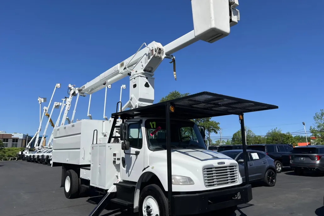 2017 Freightliner M2 106 Medium Duty photo 1