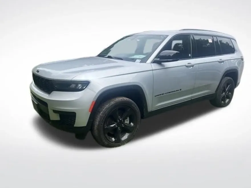 2023 Jeep Grand Cherokee Altitude photo 1
