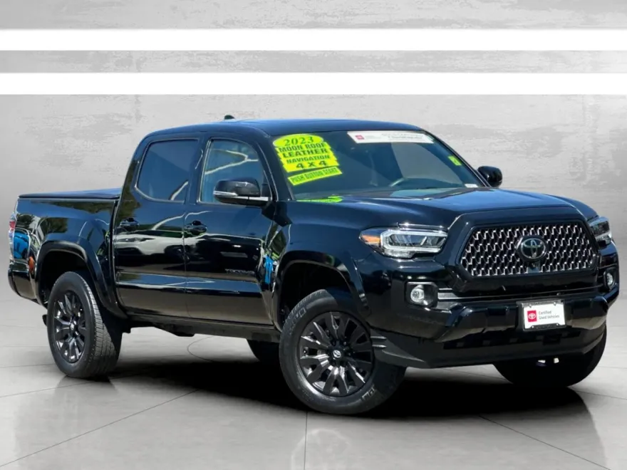 2023 Toyota Tacoma Limited photo 1