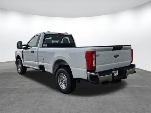 2025 Ford F-250 photo 4