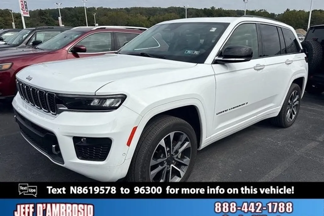 2022 Jeep Grand Cherokee Overland photo 1