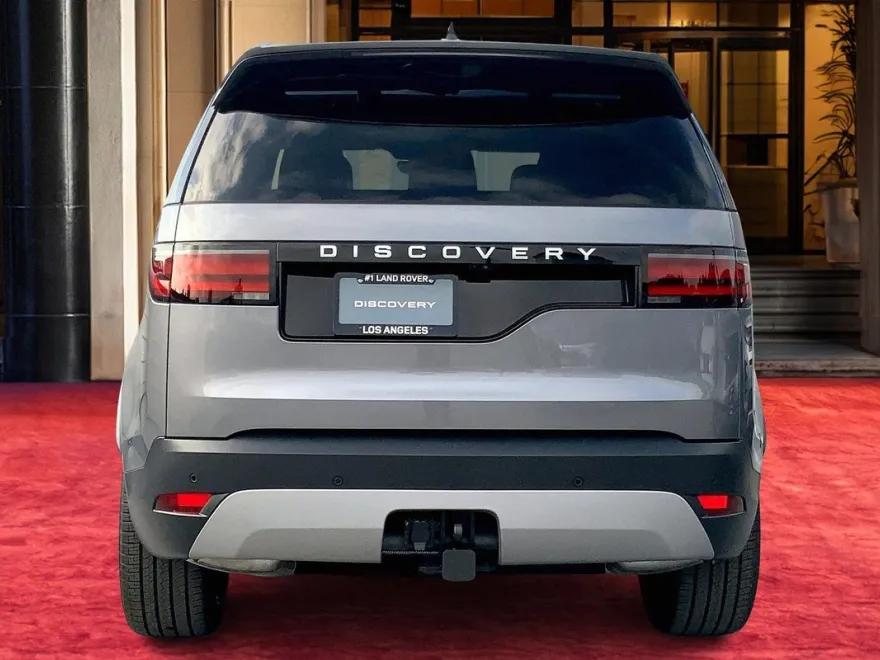 2025 Land Rover Discovery S photo 1