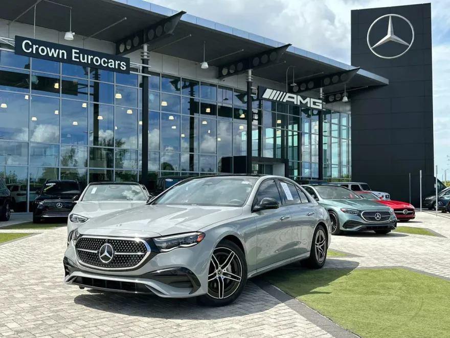 2025 Mercedes Benz E 350 4MATIC Sedan photo 1