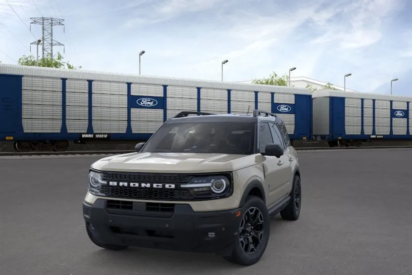 2025 Ford Bronco Sport Outer Banks photo 1