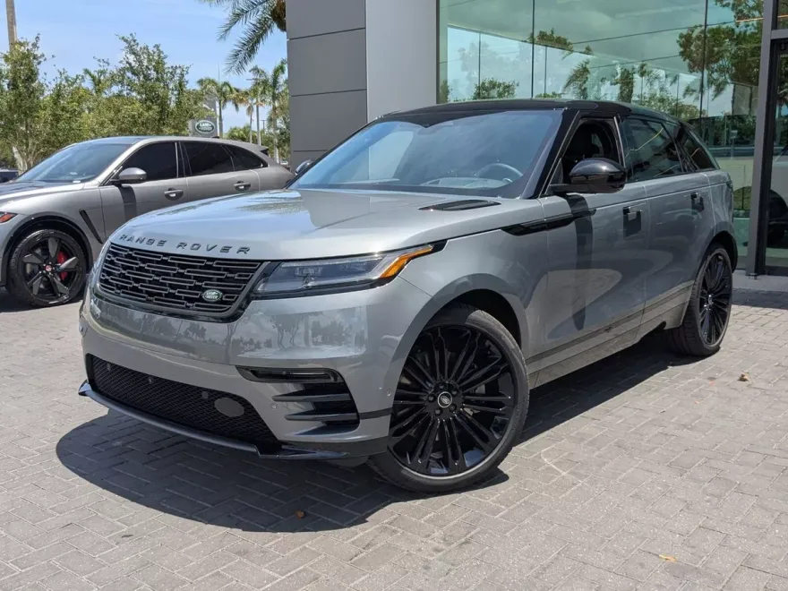 2026 Land Rover Range Rover Velar SE photo 1