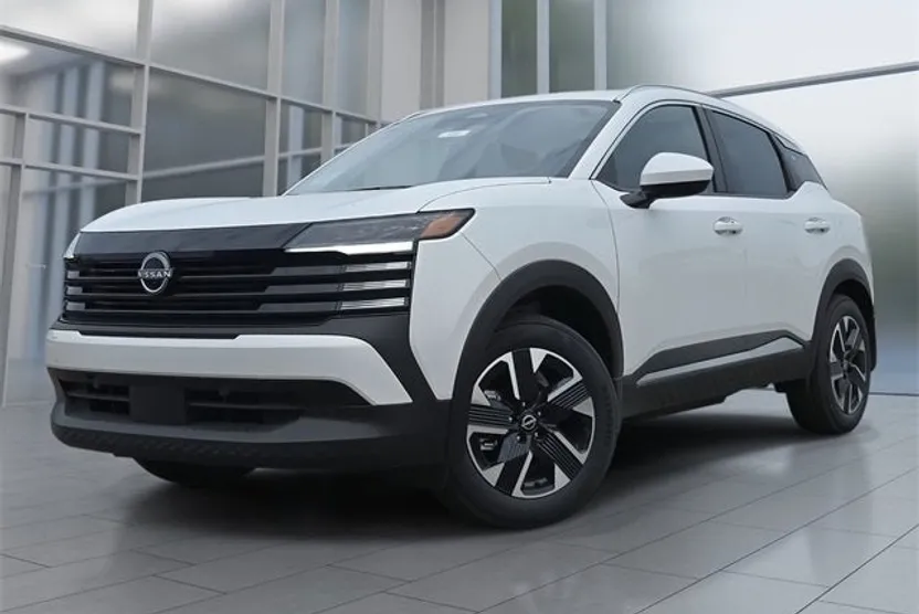 2025 Nissan Kicks SV photo 1