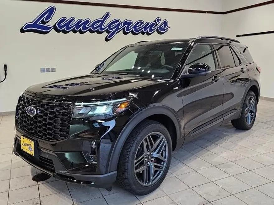 2025 Ford Explorer ST-Line photo 1
