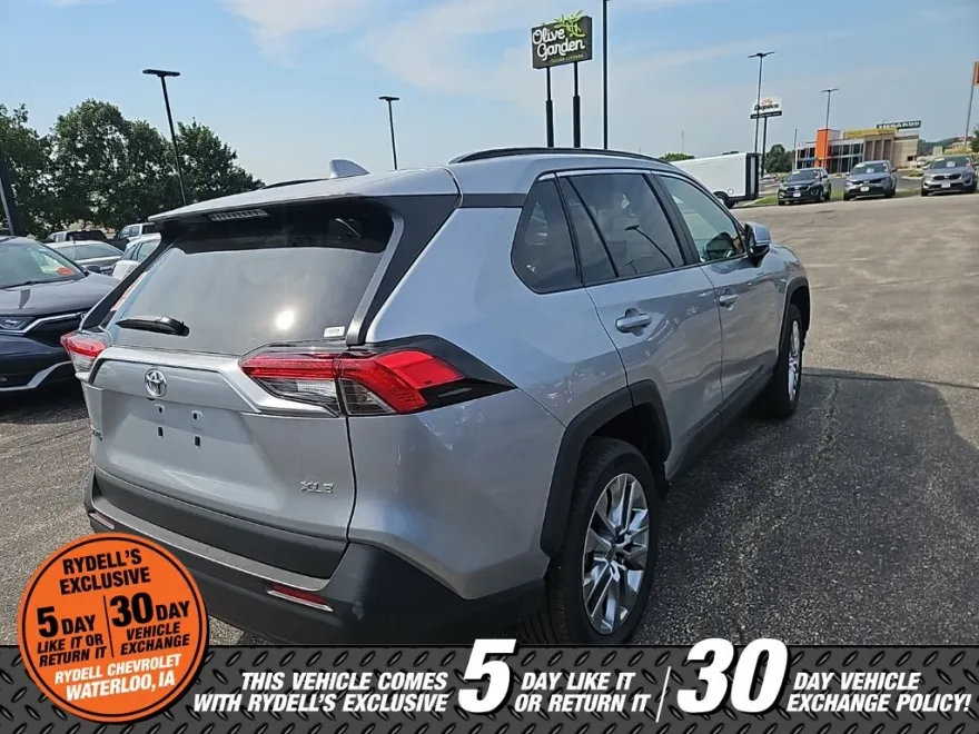 2025 Toyota RAV4 XLE Premium photo 1