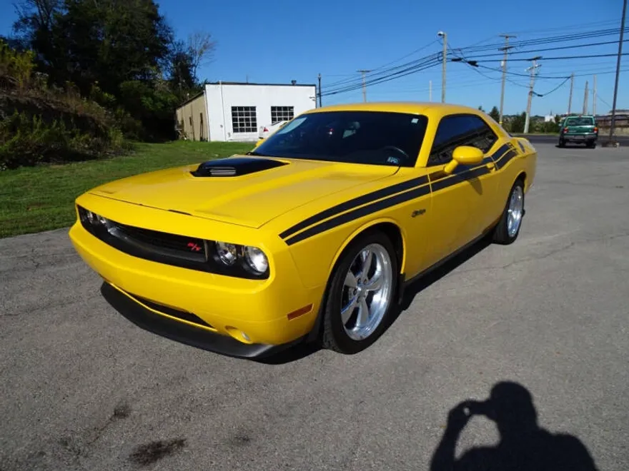 2012 Dodge Challenger R/T Classic photo 1
