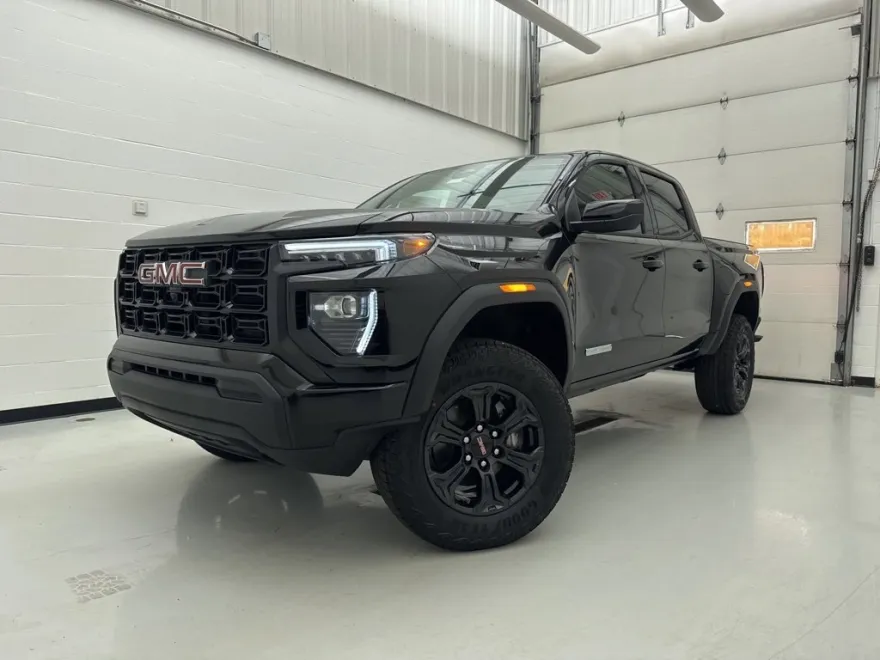 2025 Gmc Canyon Elevation photo 1