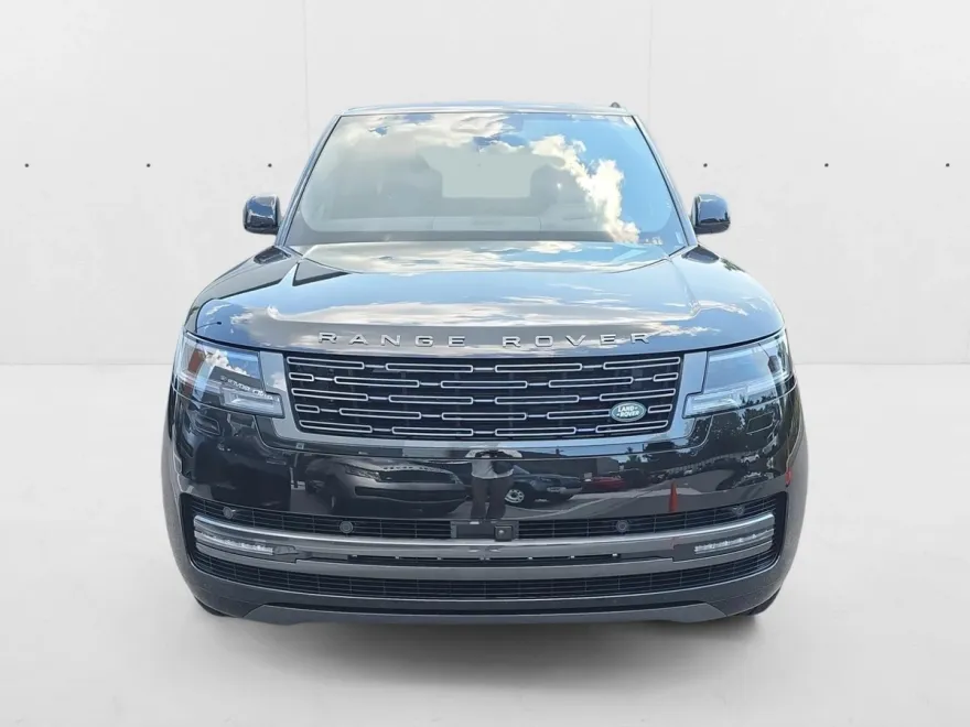 2025 Land Rover Range Rover SE photo 1