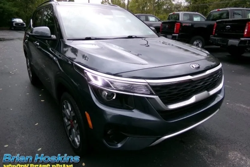 2021 Kia Seltos S photo 1