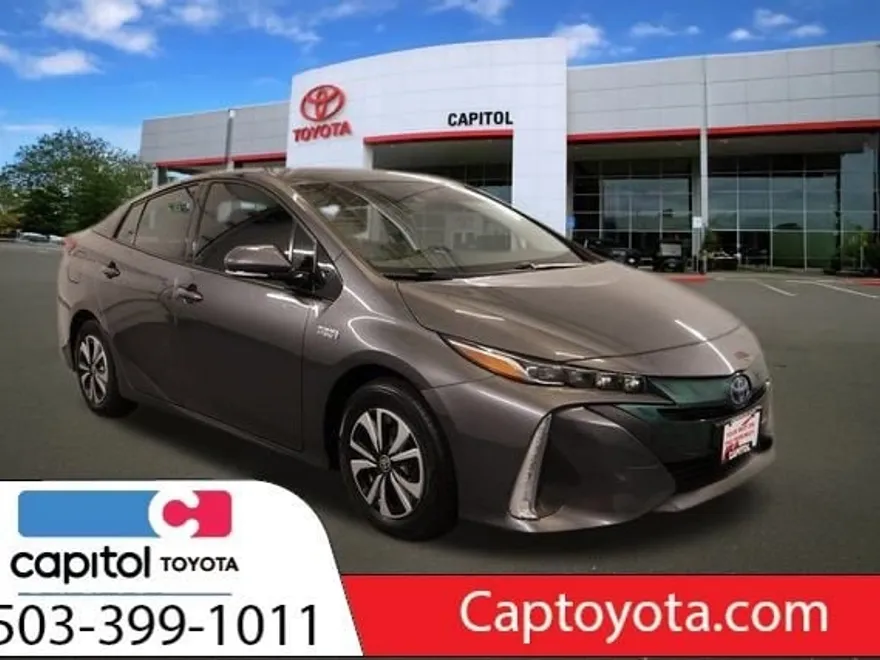2019 Toyota Prius Prime Premium photo 1
