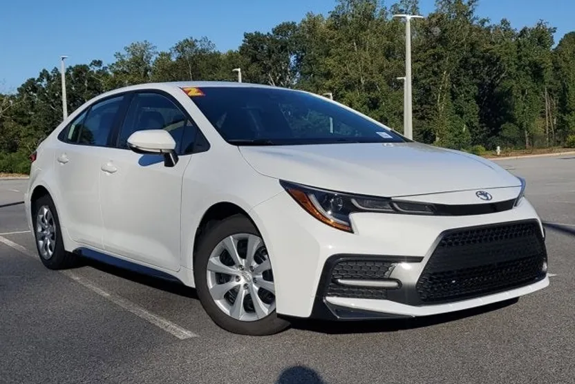 2022 Toyota Corolla SE photo 1