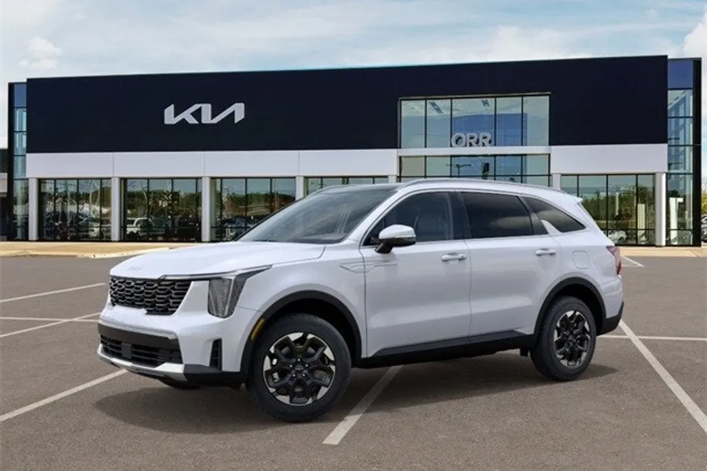 2025 Kia Sorento S photo 1