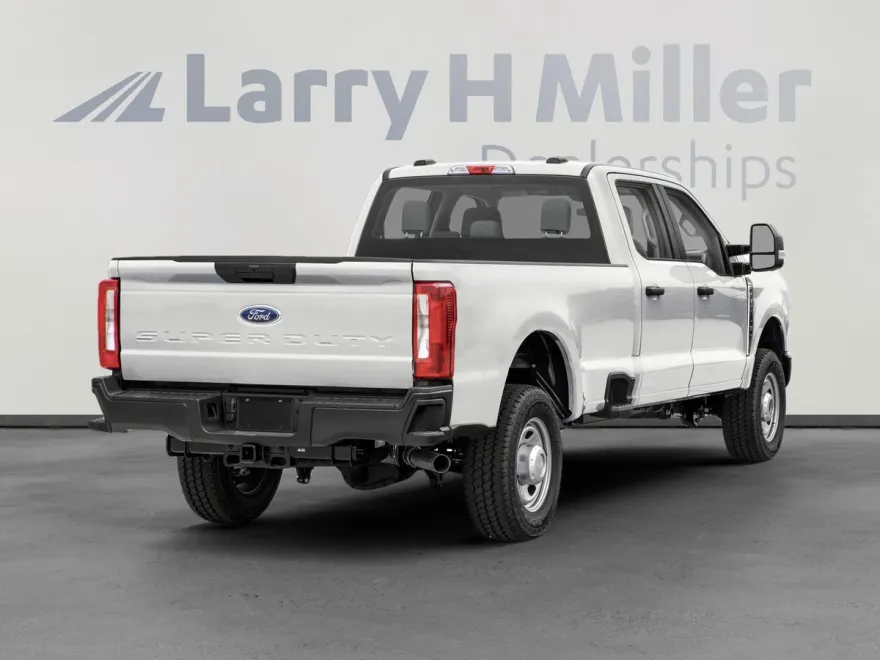 2026 Ford F-350 XLT photo 1