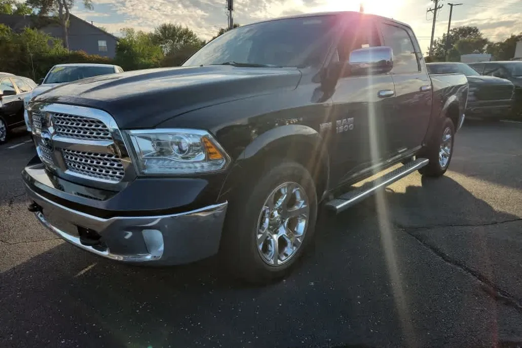 2013 Ram 1500 Laramie photo 1