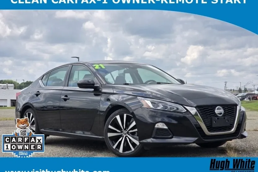 2021 Nissan Altima 2.5 SR photo 1