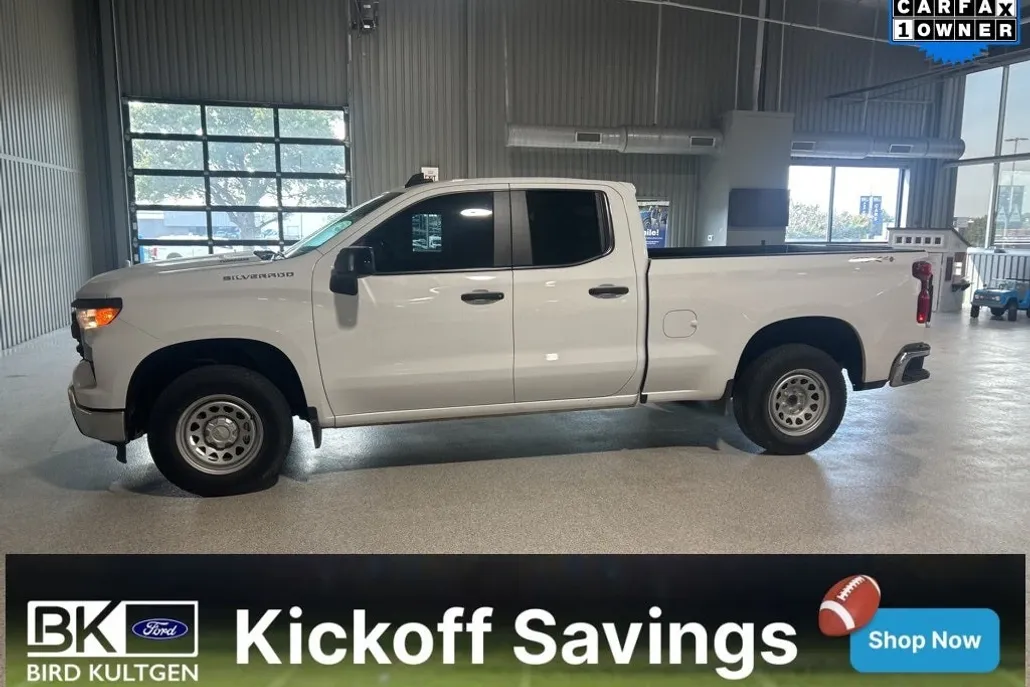 2025 Chevrolet Silverado 1500 photo 1