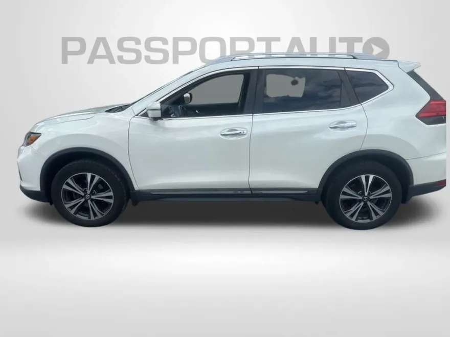 2017 Nissan Rogue SL photo 1
