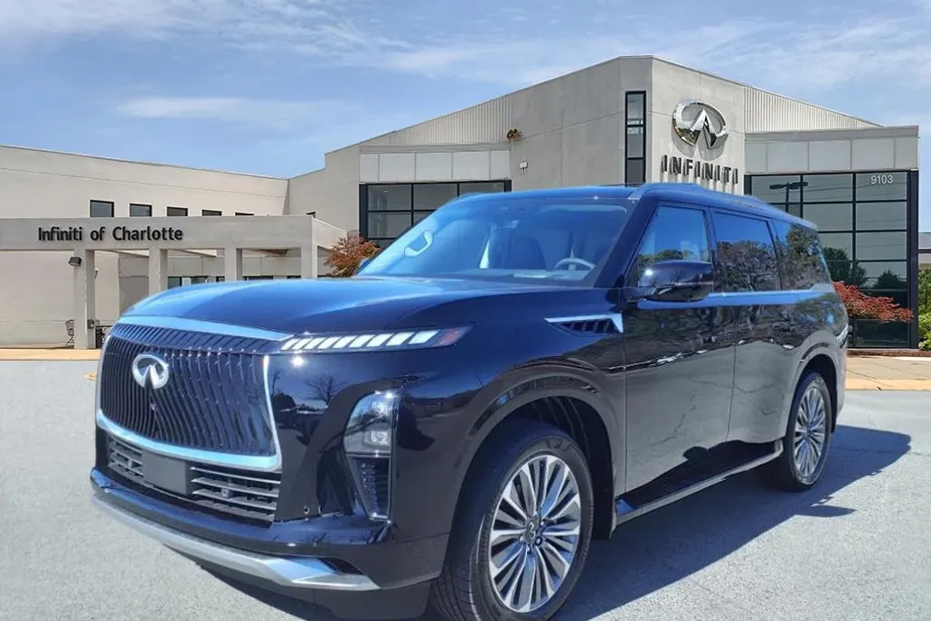 2025 Infiniti QX80 Luxe photo 1