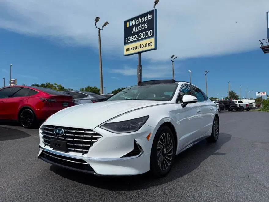 2023 Hyundai Sonata Hybrid Limited photo 1