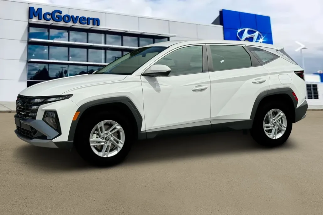 2025 Hyundai Tucson SE photo 1