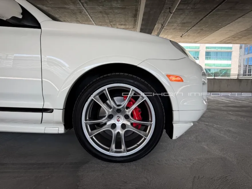 2009 Porsche Cayenne GTS photo 18
