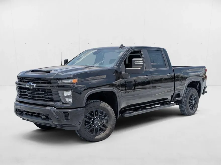 2025 Chevrolet Silverado 2500HD Custom photo 1