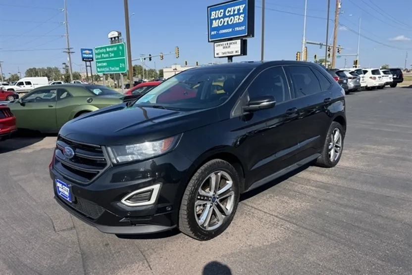 2015 Ford Edge Sport photo 1