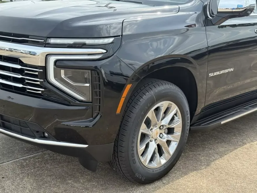 2025 Chevrolet Suburban Premier photo 1
