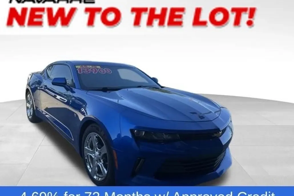 2017 Chevrolet Camaro 1LT photo 1